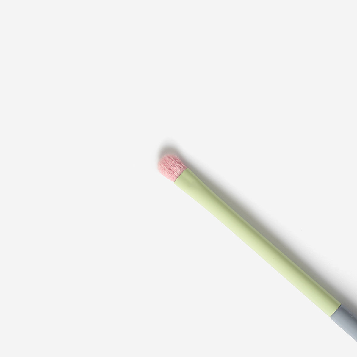 Eyeshadow makeup brush