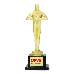 STATUE LOVE OF THE YEAR
