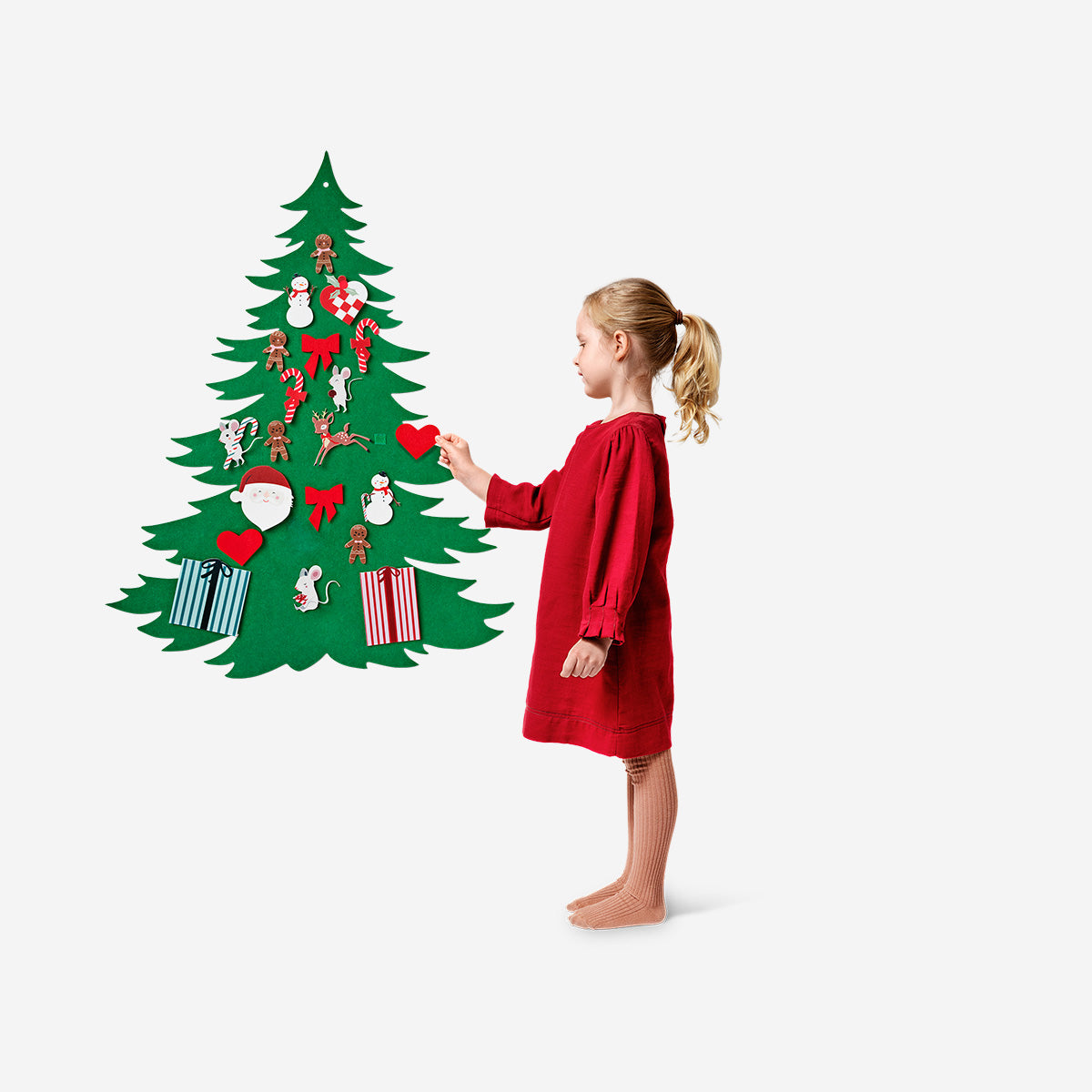 DIY CHRISTMAS TREE WITH ORNAMENTS FELT