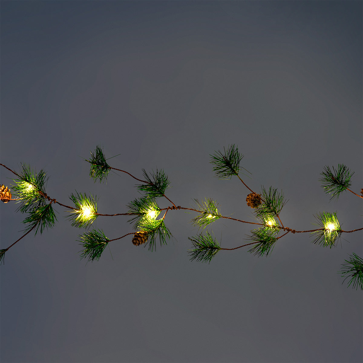 LIGHT CHAIN PINE AND CONES 340 CM 20 LEDS