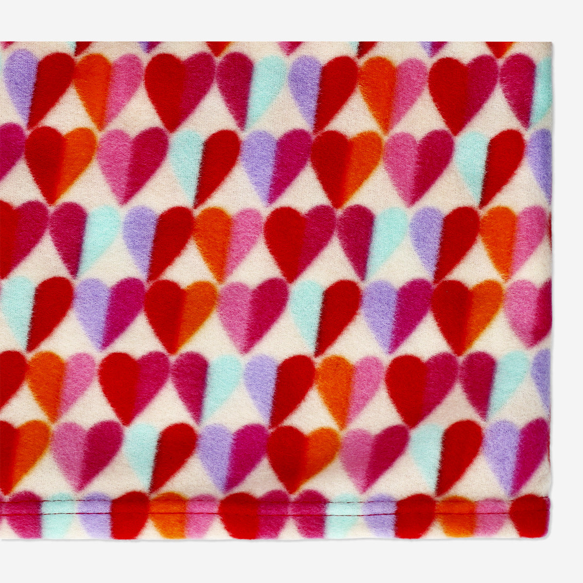 BLANKET FLEECE W/SLEEVE HEART DESIGN