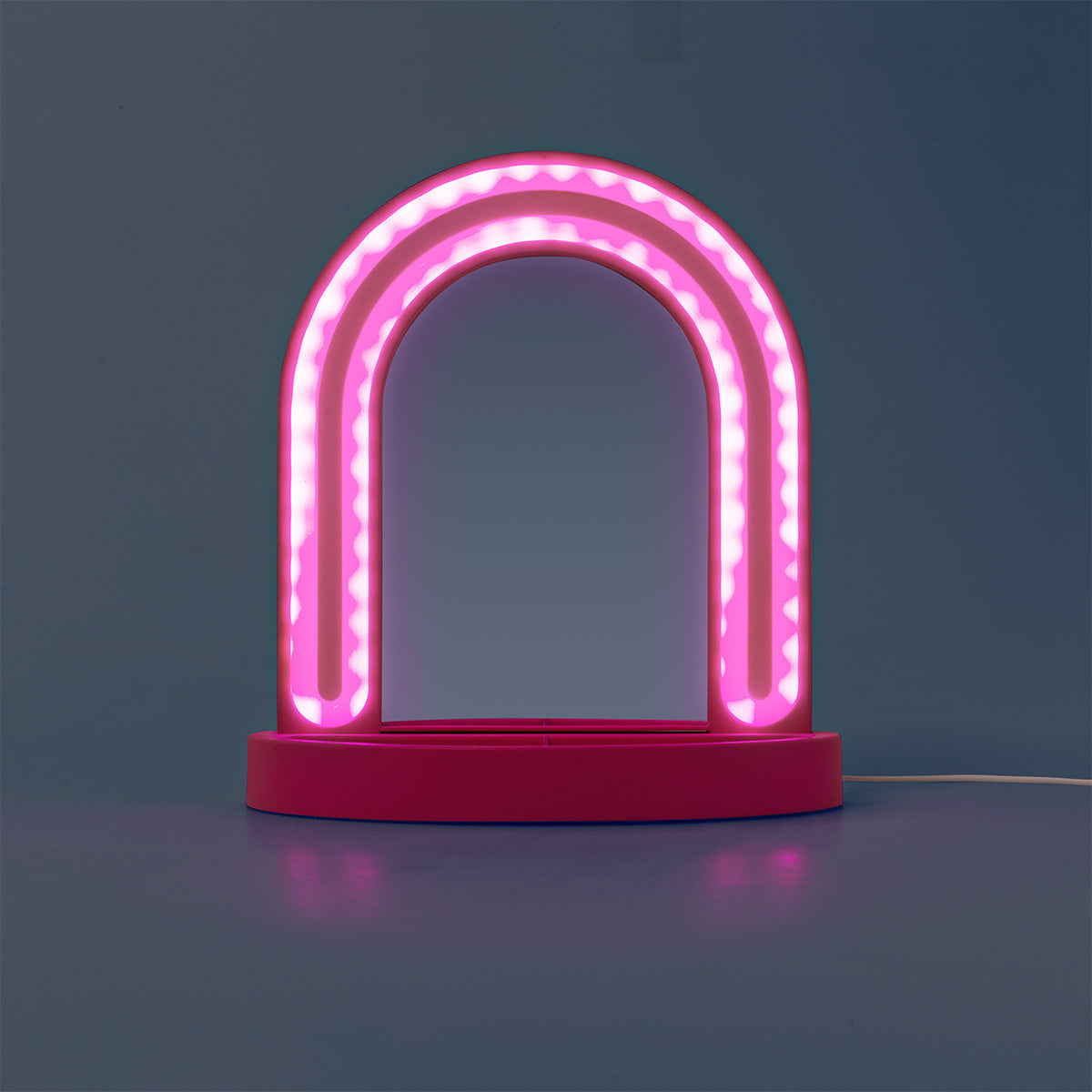 Pembe LED Işıklı Masa Aynası