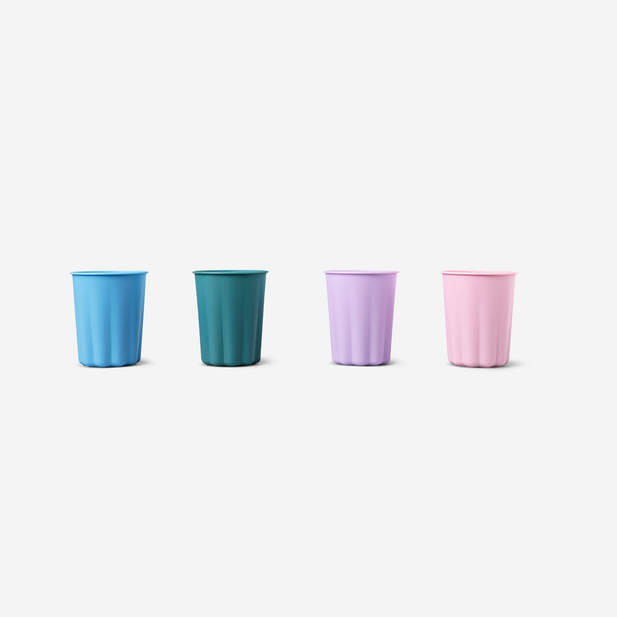 4'lü Plastik Bardak Seti