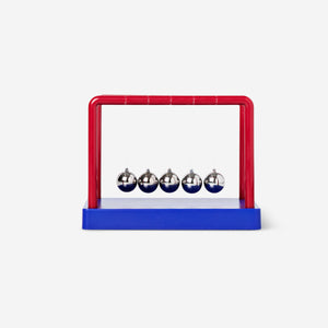 NEWTONS CRADLE BLUE/RED