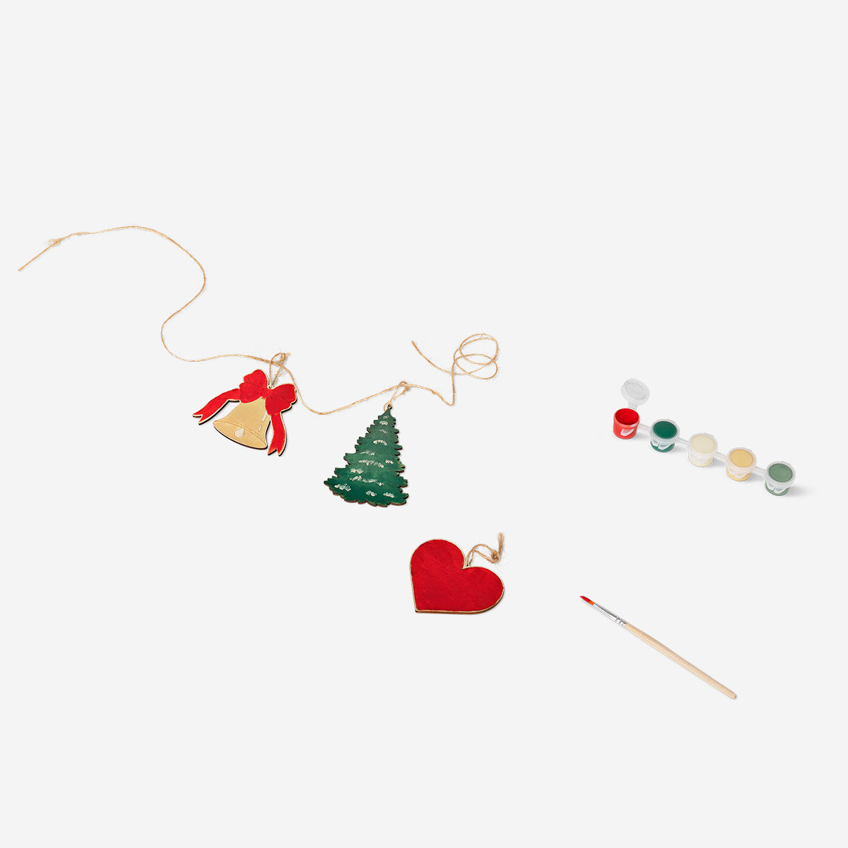 DIY WOOD TREE GARLAND DECORATION