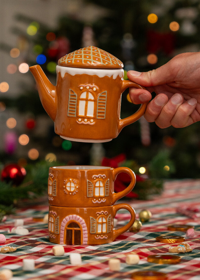 TEAPOT AND 2 MUGS SET SHAPED AS GINGERBREAD HOUSE