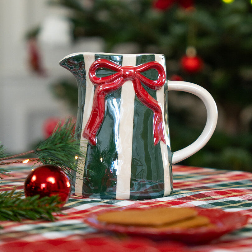 Fiyonk Detaylı Yeşil Çizgili Sürahi