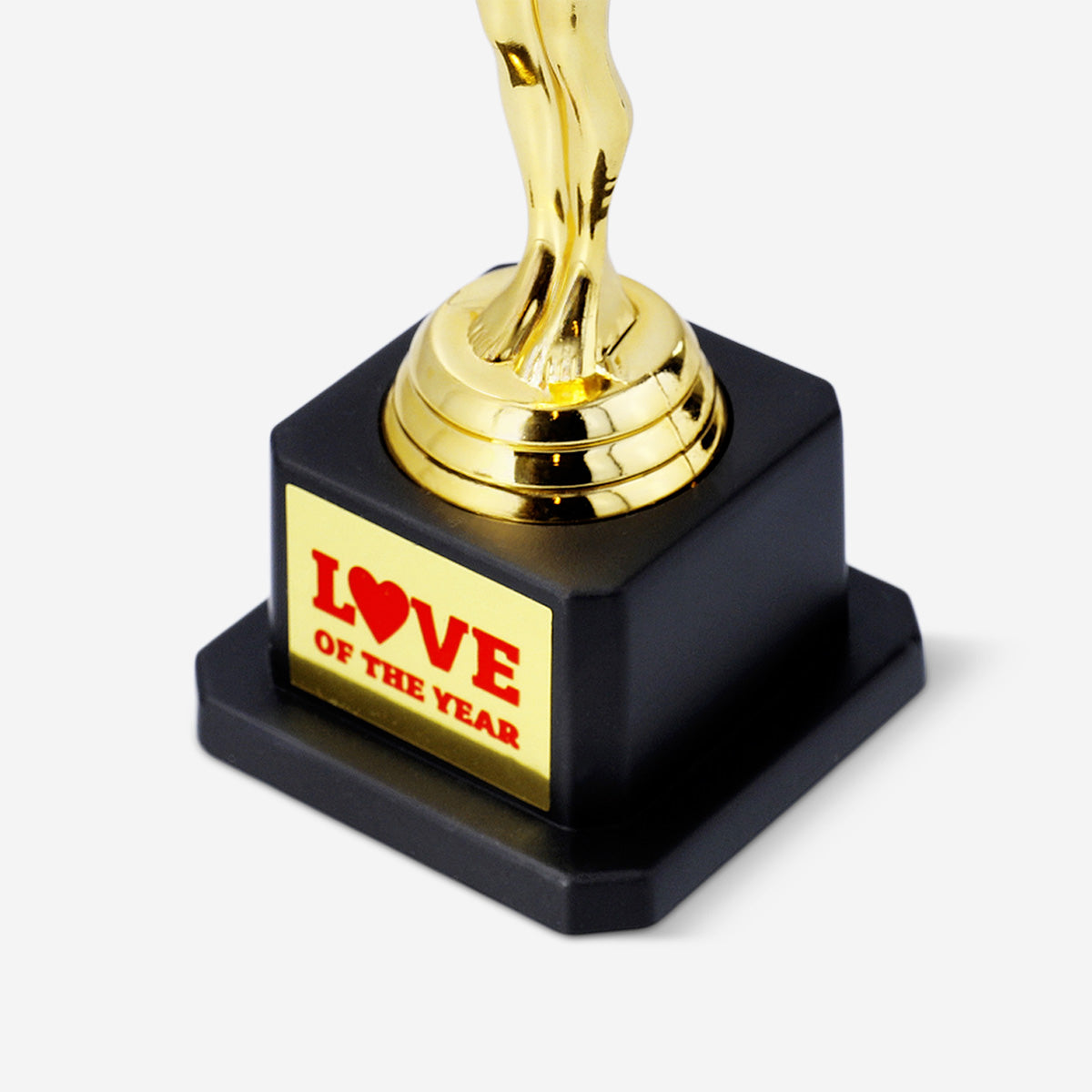 STATUE LOVE OF THE YEAR