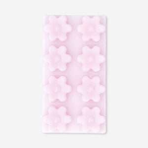 Scented flower wax melt with apricot and magnolia fragrance