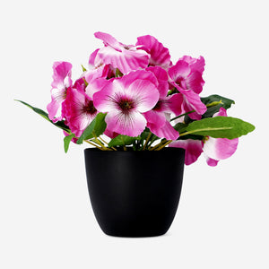 Pembe Yapay Saksıda Çiçek