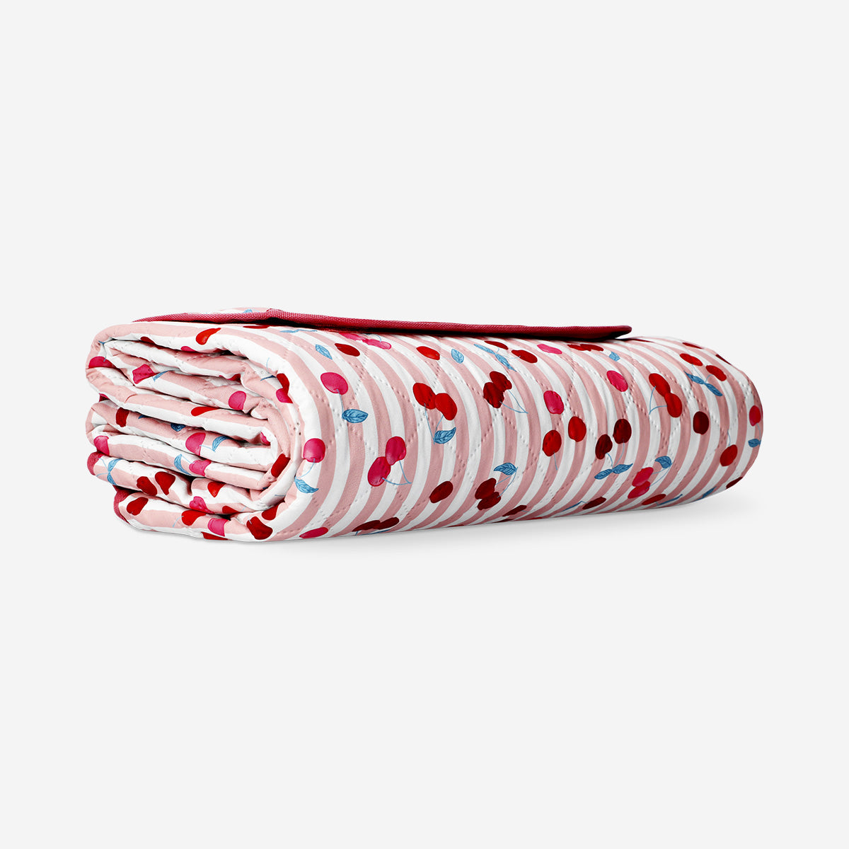 Quilted picnic blanket with berry print and carrying strap - 130x150 cm