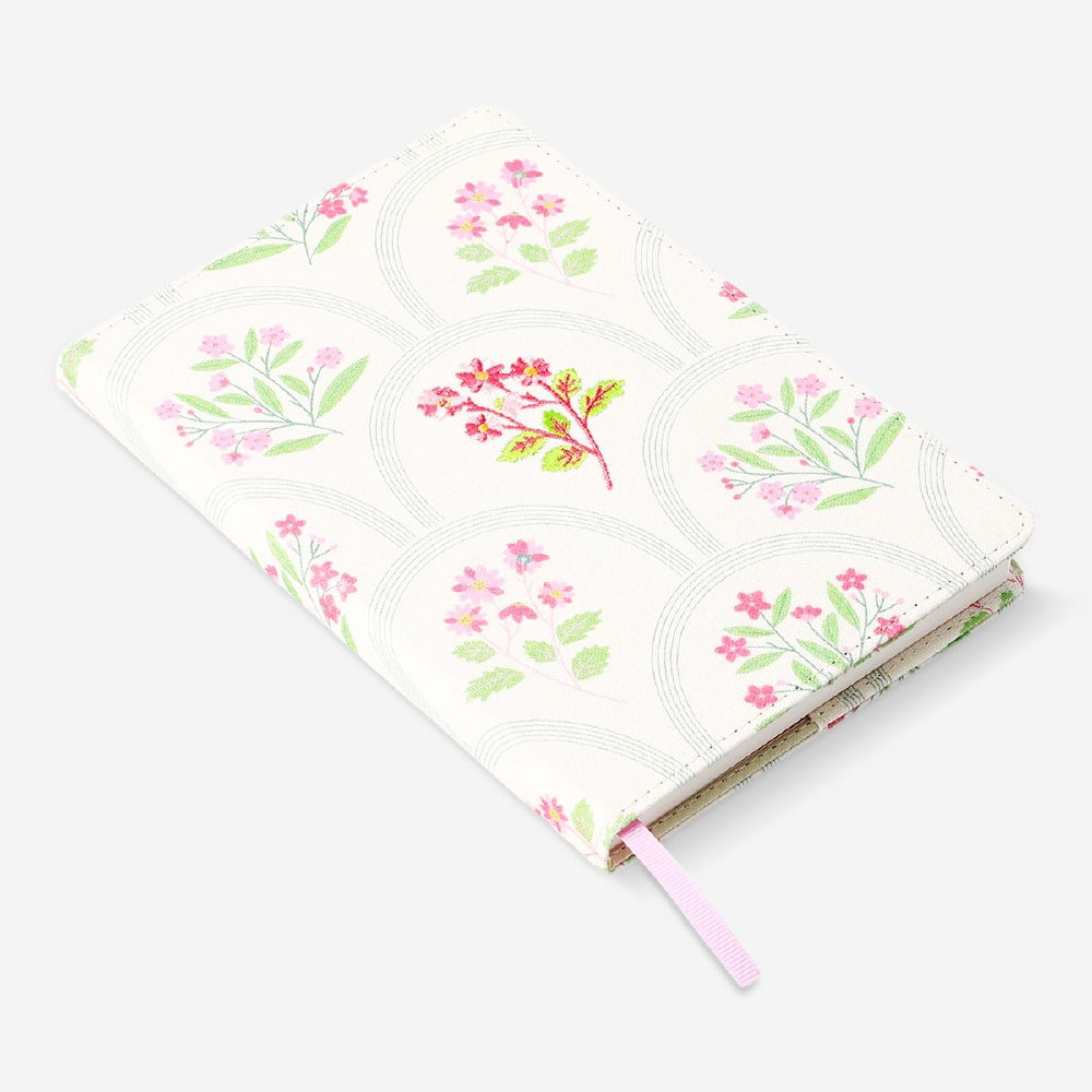 Çiçek Nakışı Desenli Defter A5