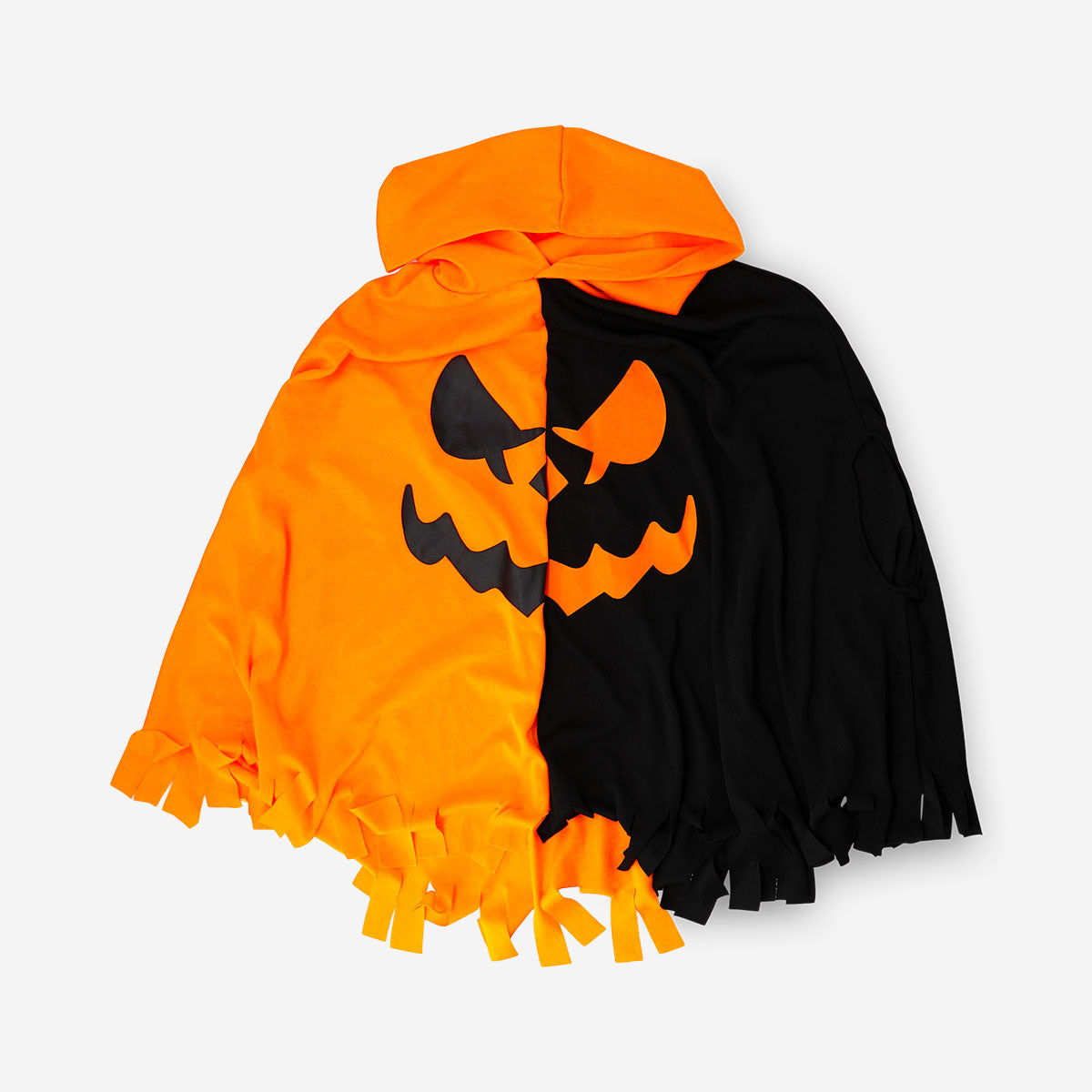 Cape wtih pumpkin in black and orange - 4 to 8 years