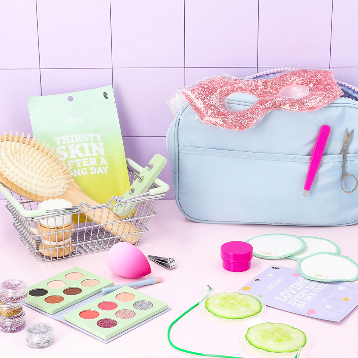 TOILETRY BAG W OVERSIZED ZIPPERS