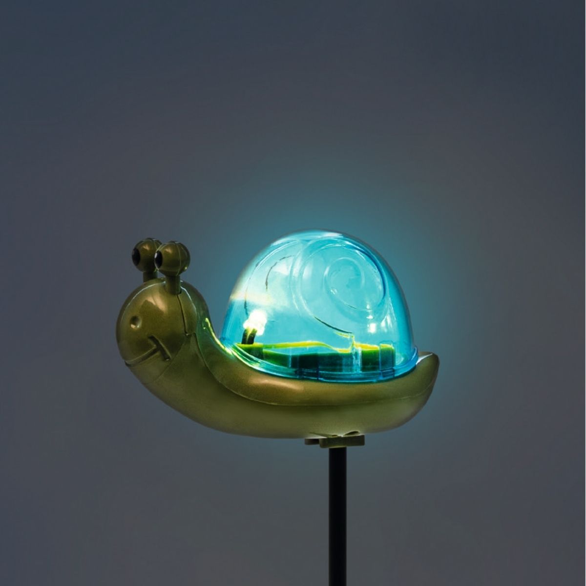 Solar cell snail lamp