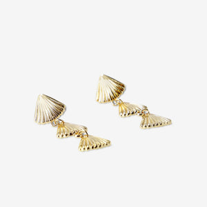 EARRINGS SHELLS ON ROW